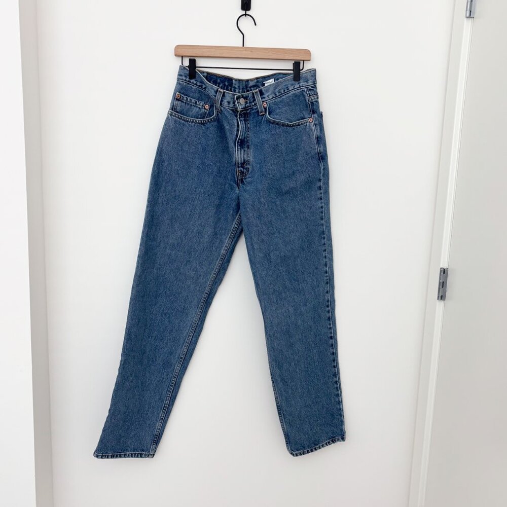 Levi's Men's 550 Relaxed Fit Medium Wash Jeans 33x32